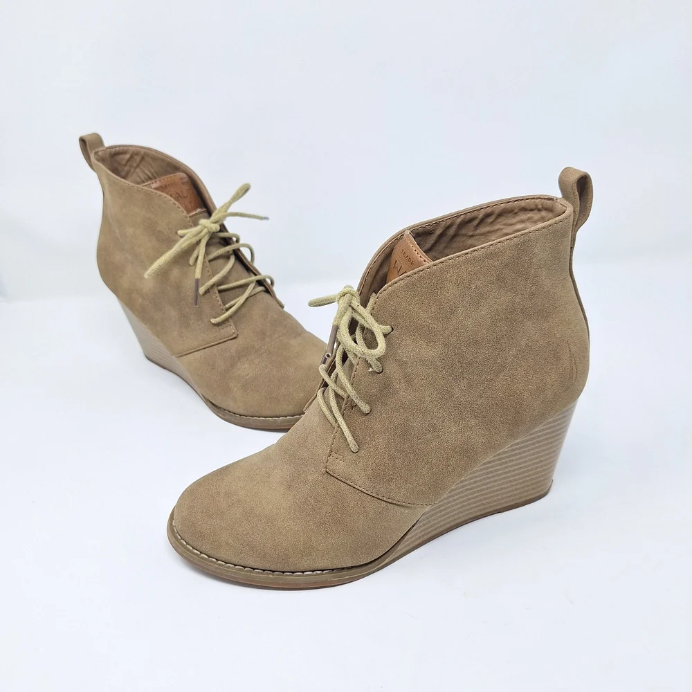 Nautica Women's Brown Lace Up Wedge Boots